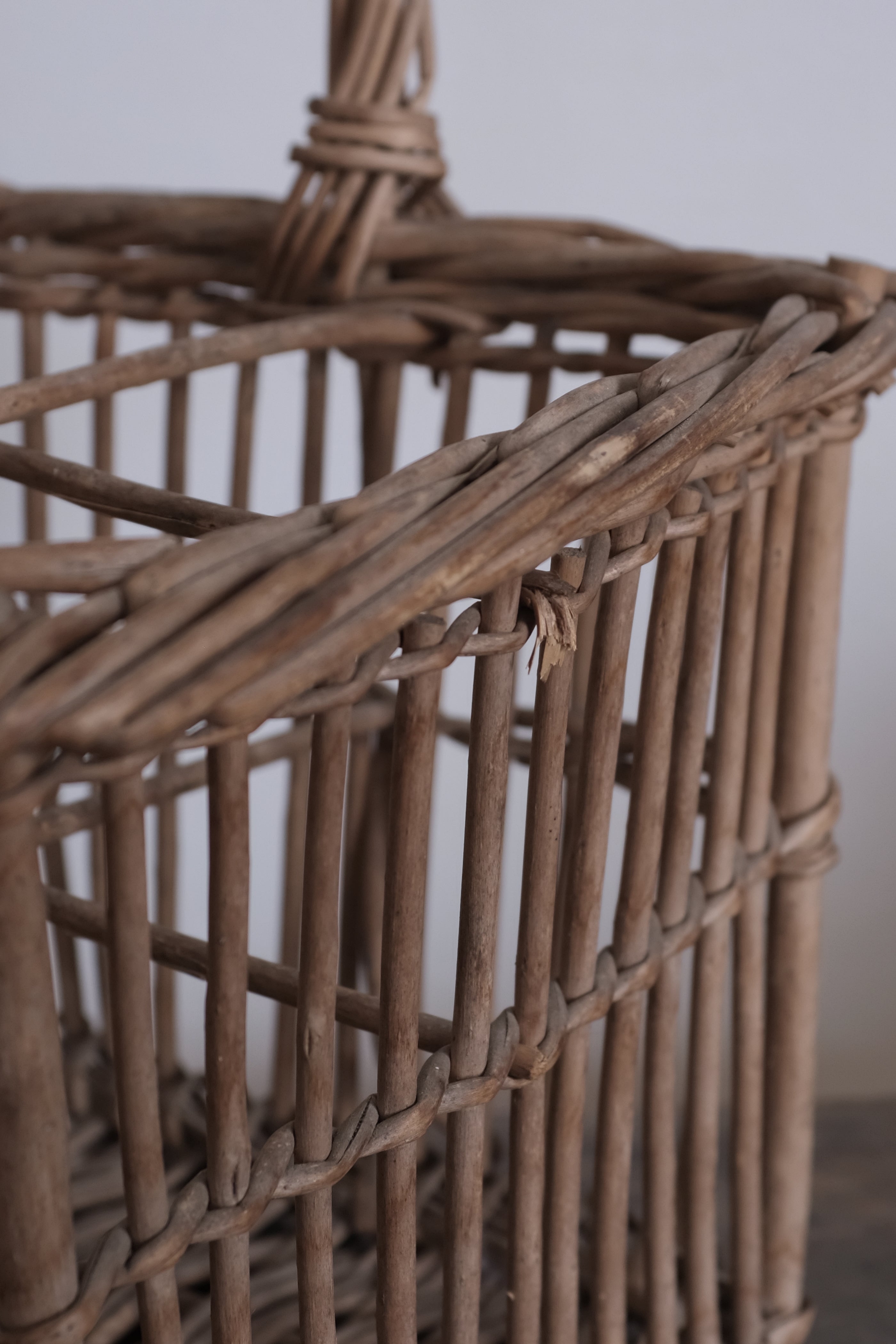  French Wicker Basket  "Panier" / フランス ボトル入れ用 パニエ, French Wicker Basket "Panier",- ambiant