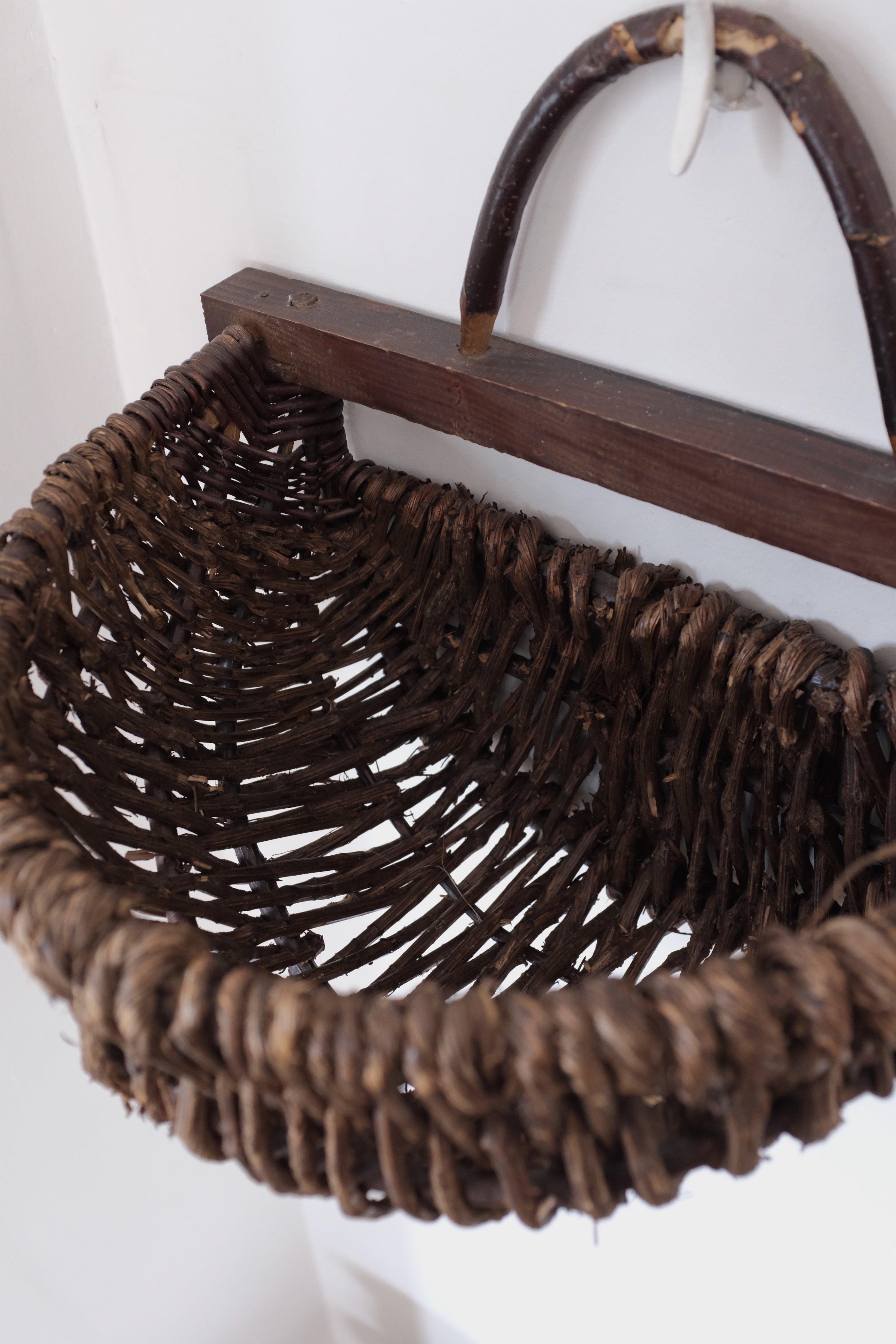  French Wall Hanging Basket  "Panier" / フランス アンティーク 壁掛け パニエ, French Wall Hanging Basket "Panier",- ambiant