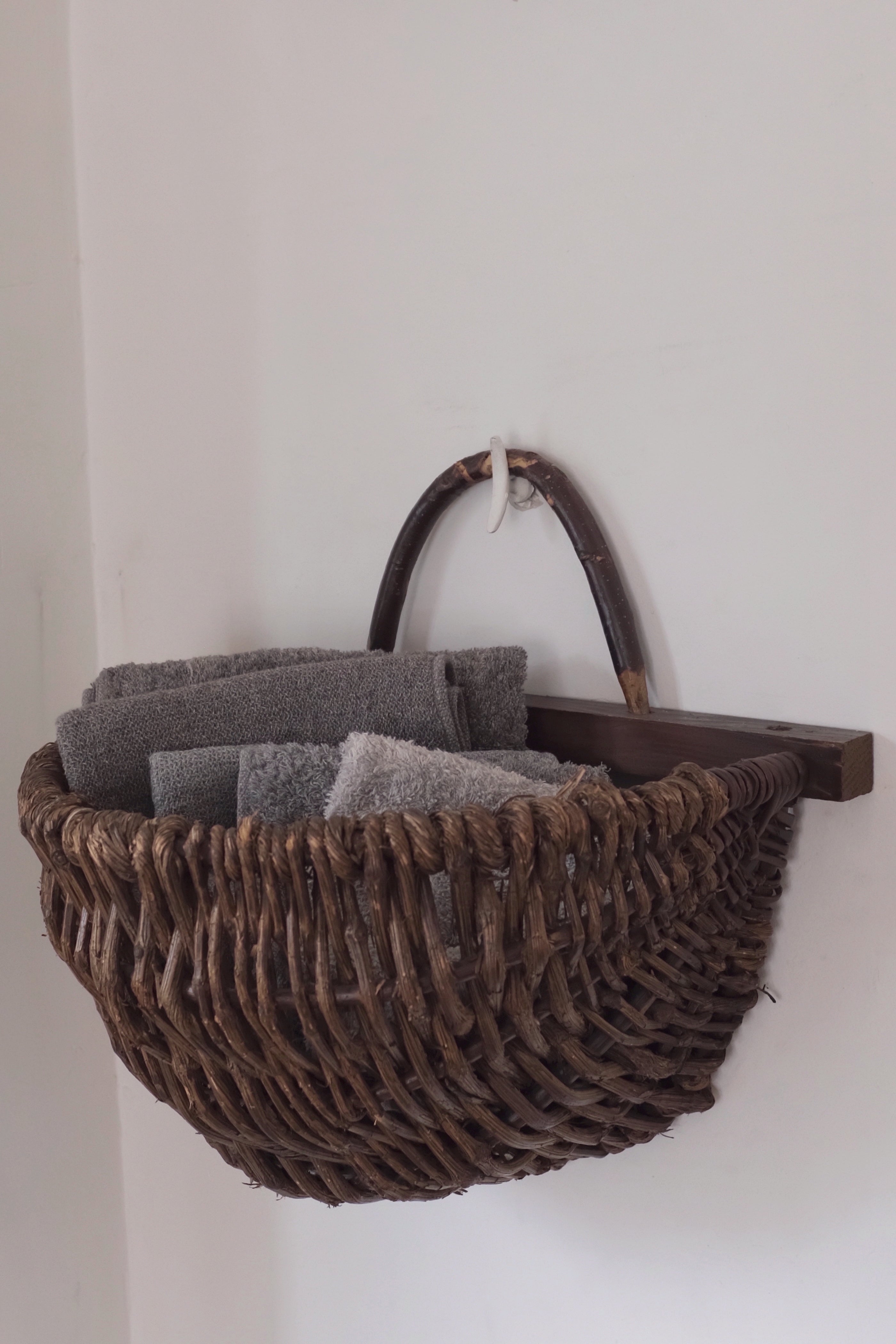  French Wall Hanging Basket  "Panier" / フランス アンティーク 壁掛け パニエ, French Wall Hanging Basket "Panier",- ambiant