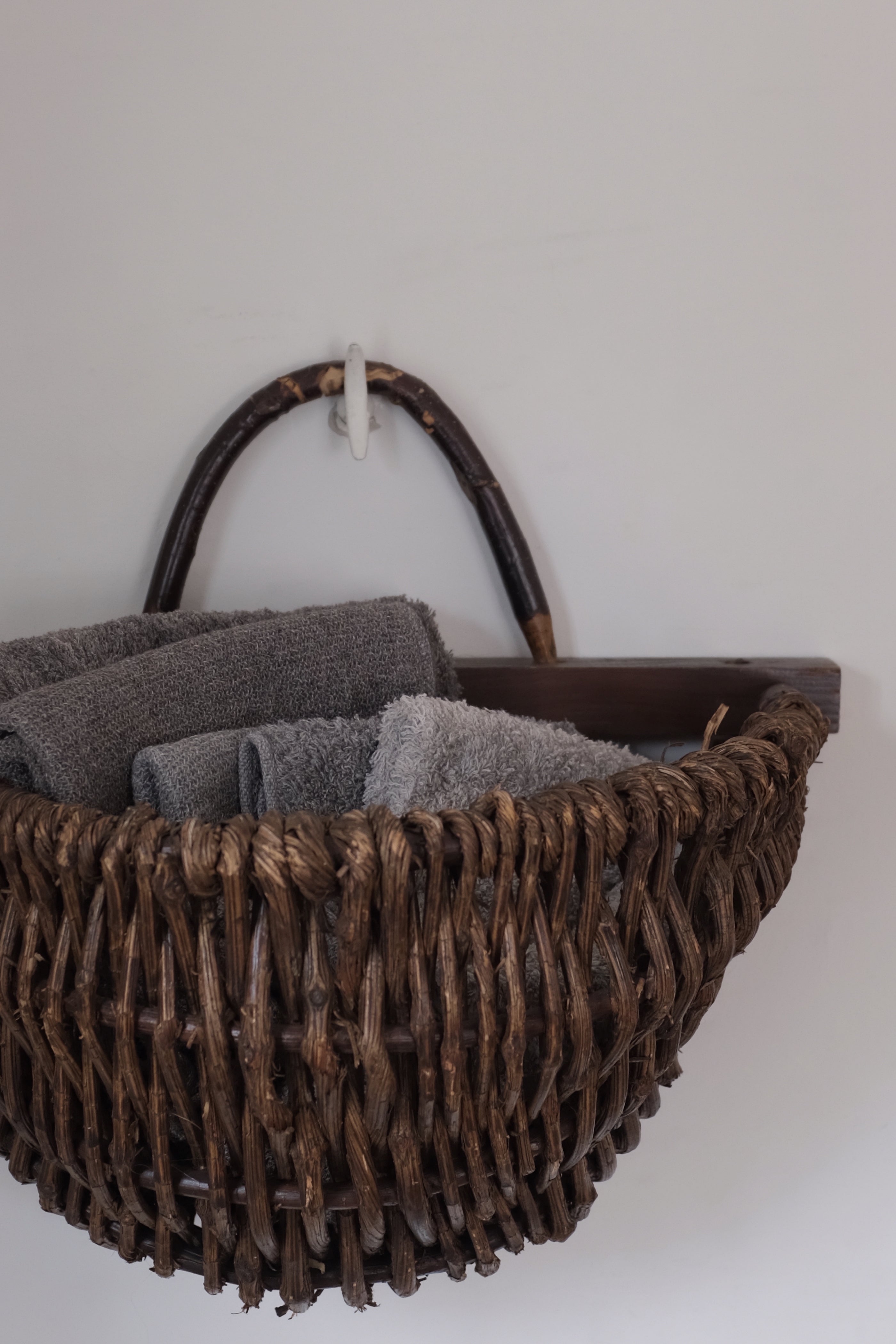  French Wall Hanging Basket  "Panier" / フランス アンティーク 壁掛け パニエ, French Wall Hanging Basket "Panier",- ambiant