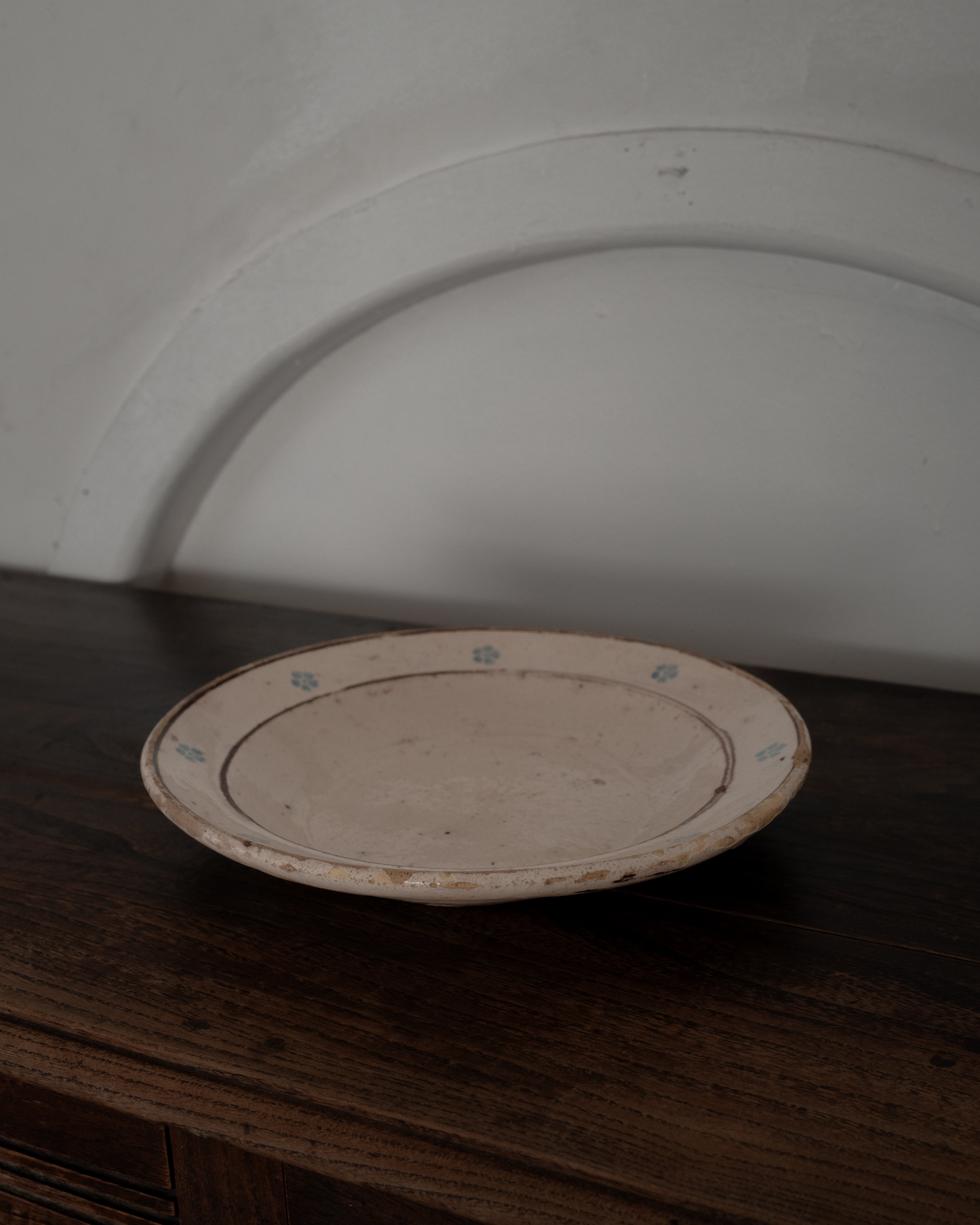 Large plate with blue pattern, AN-5210, from Grottaglie, Puglia, Italy